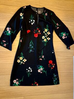 LIKE NEW! VINCE CAMUTO - Black Floral 3/4 Sleeve A-Line Dress Sz 4